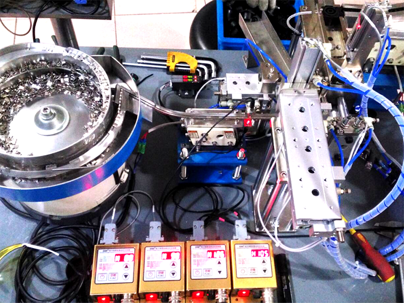 案例8全自動音響底座裝片機